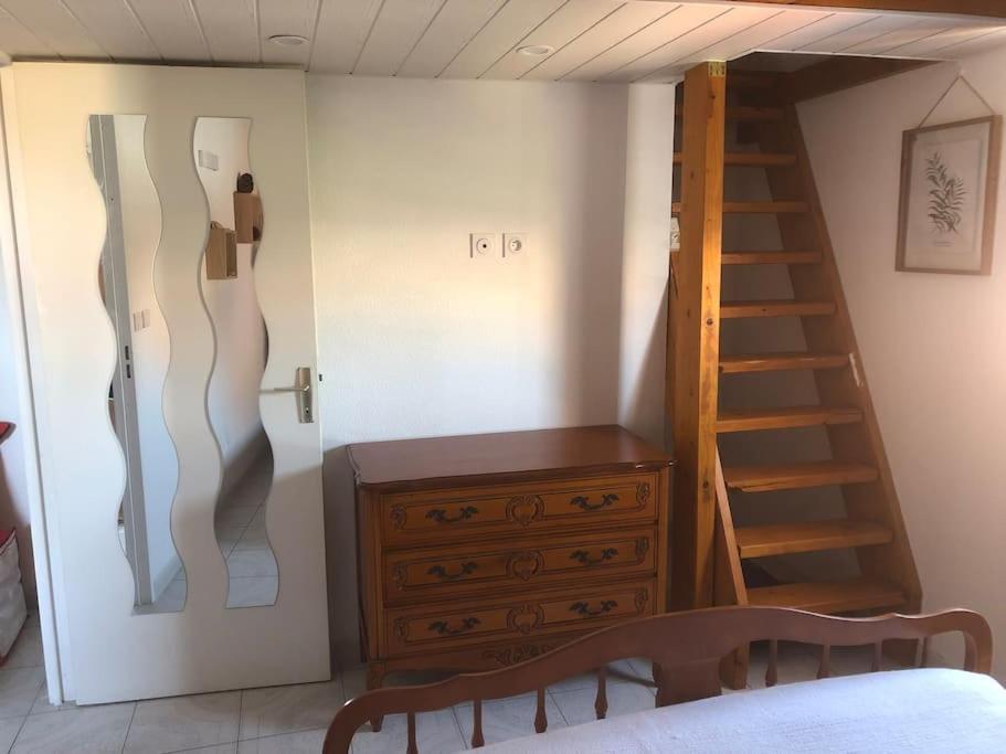 Pavillon 3 Chambres Avec Veranda Et Climatisation. Sorede Ngoại thất bức ảnh